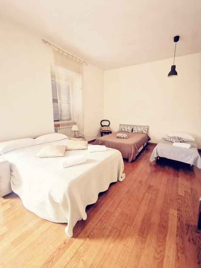 Bed & Breakfast Cinema House