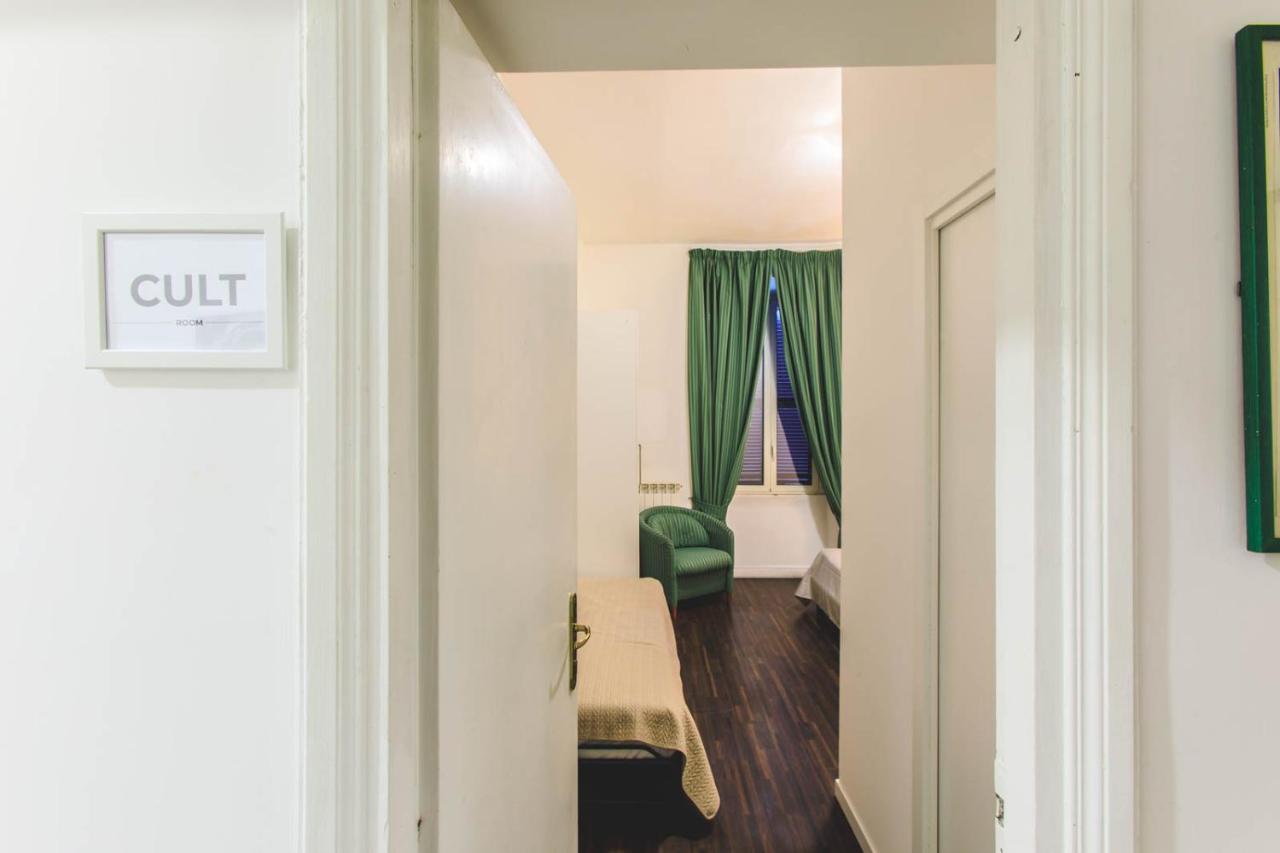 Bed & Breakfast Cinema House